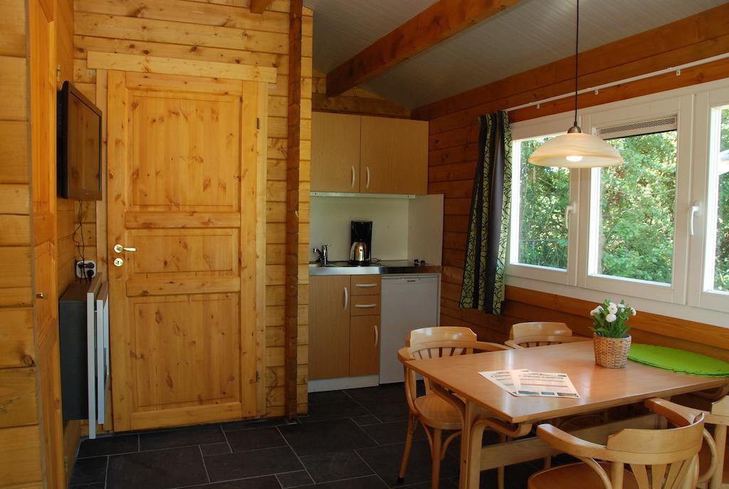 Camping "De Stuurmanskolk" Welsum Bilik gambar