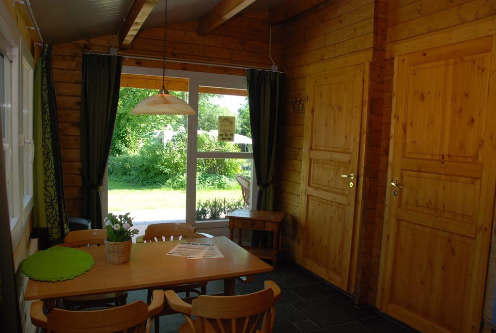 Camping "De Stuurmanskolk" Welsum Bilik gambar
